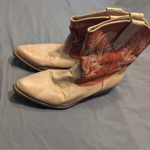 Stylish Tan and Orange Women's Cowboy Boots